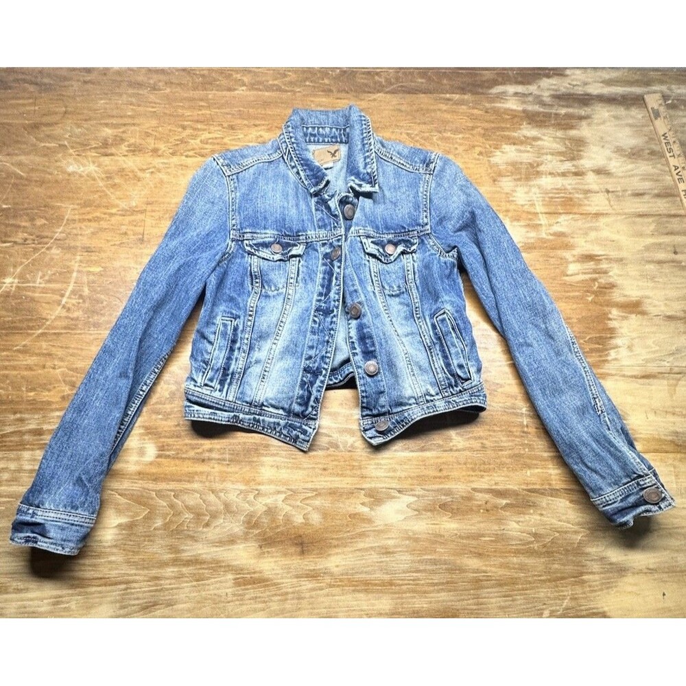 American Eagle Blue Jean Distressed S/P Jacket Cropped Light Wash Women